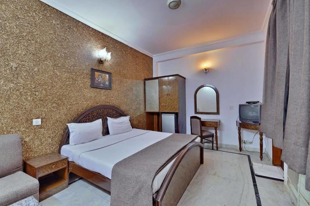 Hotel Rahul Palace Nova Deli Exterior foto